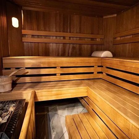 别墅 Bostele With Five Bedrooms, Indoor Pool, Two Saunas & Garage