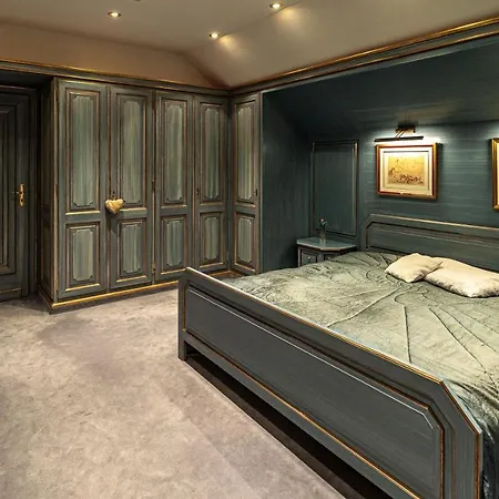 Вилла Bostele With Five Bedrooms, Indoor Pool, Two Saunas & Garage Бад Кляйнкирххайм