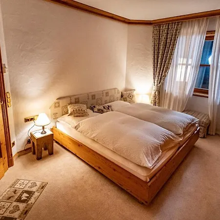 Bostele With Five Bedrooms, Indoor Pool, Two Saunas & Garage