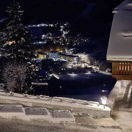 Bostele With Five Bedrooms, Indoor Pool, Two Saunas & Garage 别墅