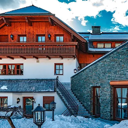 Bostele With Five Bedrooms, Indoor Pool, Two Saunas & Garage * Бад Кляйнкирххайм