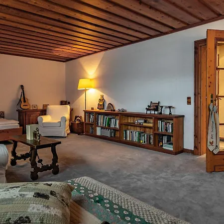Bostele With Five Bedrooms, Indoor Pool, Two Saunas & Garage ヴィラ *