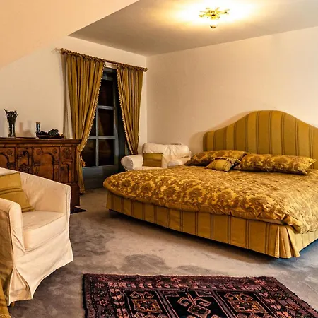 Bostele With Five Bedrooms, Indoor Pool, Two Saunas & Garage Бад Кляйнкирххайм