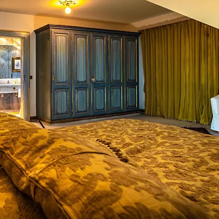 Bostele With Five Bedrooms, Indoor Pool, Two Saunas & Garage *