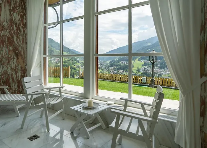 Willa Bostele With Five Bedrooms, Indoor Pool, Two Saunas & Garage *