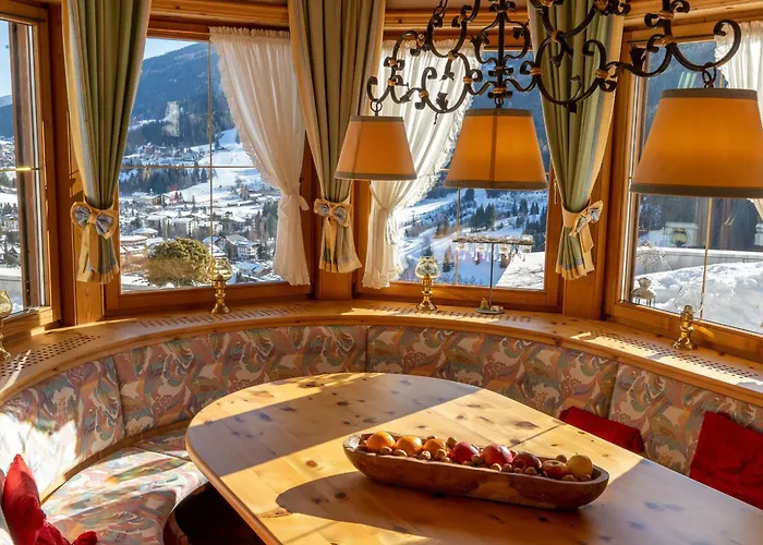 Willa Bostele With Five Bedrooms, Indoor Pool, Two Saunas & Garage *